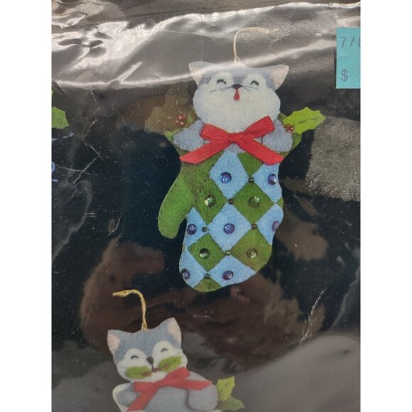 Vintage Sealed 1980s Titan Needlecraft Christmas Cats Felt Ornament Kit No. 471 - Picture 8 of 16